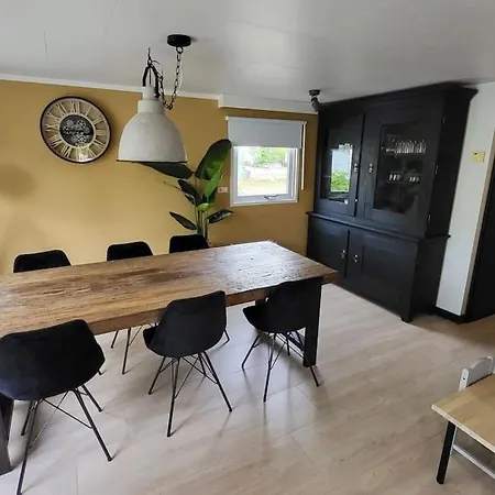 Dağ evi Family Vibes, Op 5 Sterren In Limburg